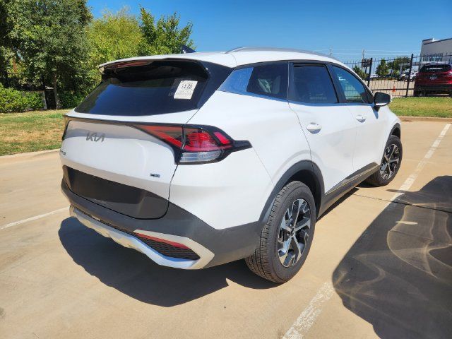 Certified 2025 Kia Sportage EX AWD/4WD image 4