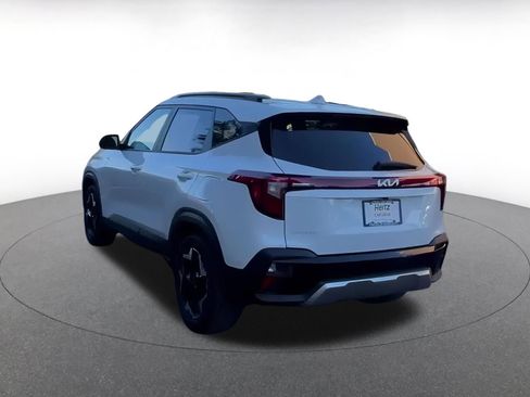 Used 2025 Kia Seltos S image 8
