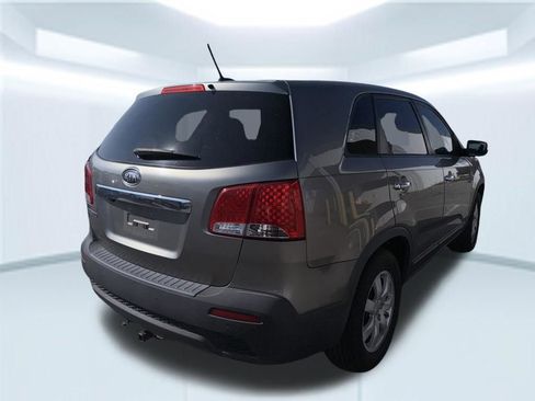 Used 2013 Kia Sorento LX w/ Value Pkg image 14