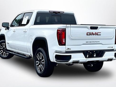 Used 2023 GMC Sierra 1500 AT4 w/ Technology Package AWD/4WD image 5