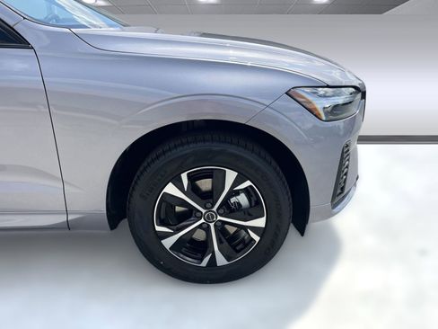 Certified 2026 Volvo XC60 B5 Core image 11