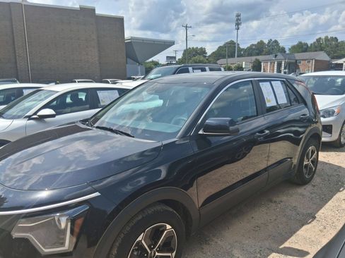 Used 2026 Kia Niro LX FWD image 11