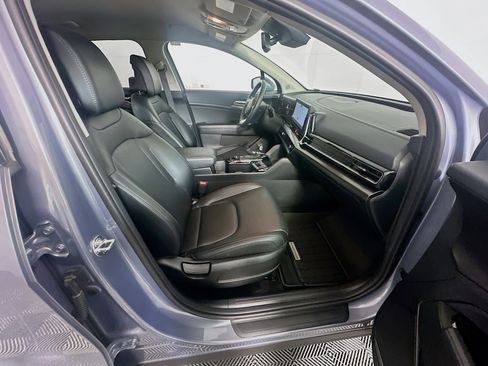 Used 2024 Kia Sportage EX image 32