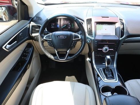 Used 2017 Ford Edge Titanium w/ Equipment Group 301A FWD image 22