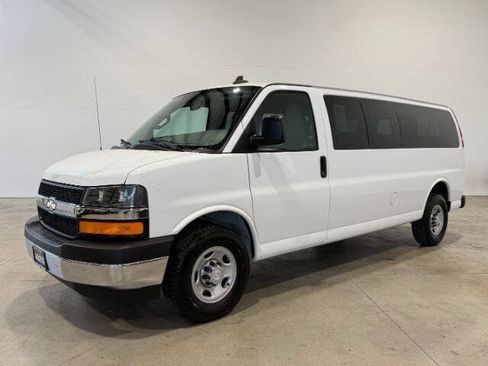 Used 2017 Chevrolet Express 3500 LT w/ LT Preferred Equipment Group RWD image 1