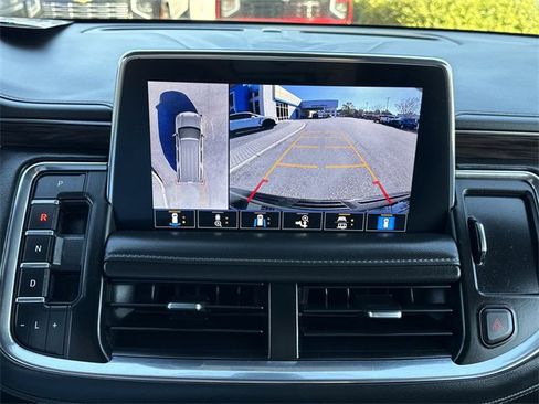 Used 2021 Chevrolet Tahoe LT w/ Luxury Package image 19