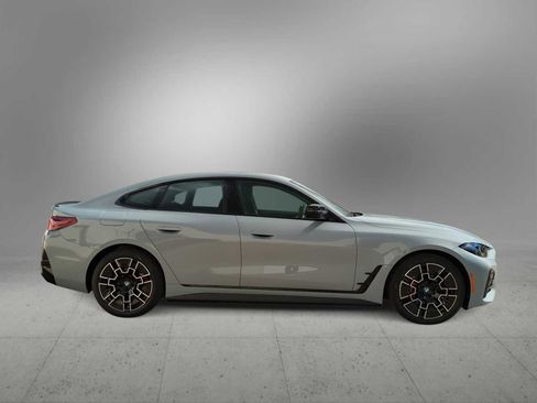 Used 2025 BMW i4 xDrive40i w/ M Sport Package image 9