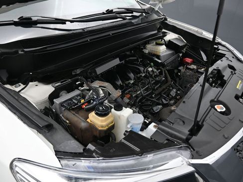 Used 2015 Nissan Pathfinder S image 58