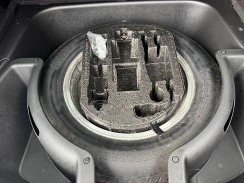 Used 2019 Jeep Grand Cherokee Limited image 38