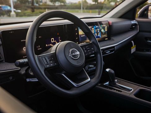 New 2026 Nissan Kicks SV image 14