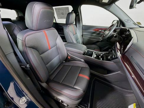 New 2026 Chevrolet Traverse RS w/ LPO, Floor Liner Package AWD/4WD image 25
