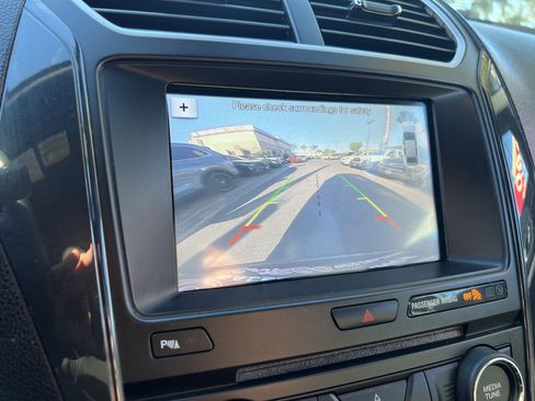 Used 2018 Ford Explorer XLT w/ Equipment Group 202A image 24