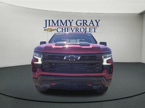 Used 2025 Chevrolet Silverado 1500 LT Trail Boss w/ Convenience Package II image 8