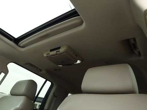 Used 2015 Chevrolet Suburban LTZ image 12