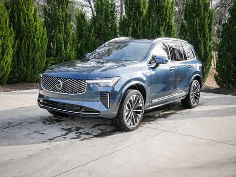 Used 2025 Volvo XC90 B6 Ultra image 5