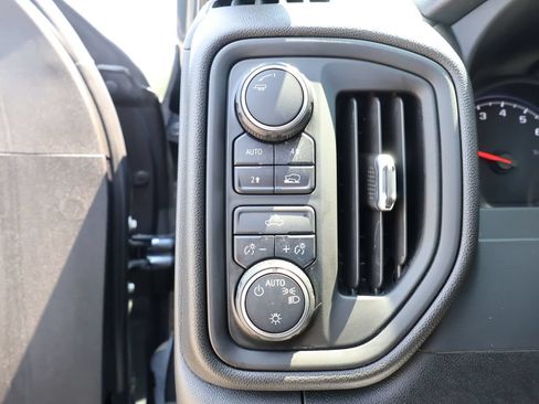 Used 2021 Chevrolet Silverado 1500 Custom AWD/4WD image 12