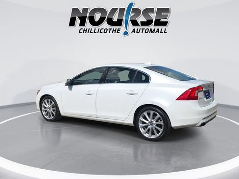 Used 2018 Volvo S60 T5 Inscription Platinum w/ Climate Package AWD/4WD image 6