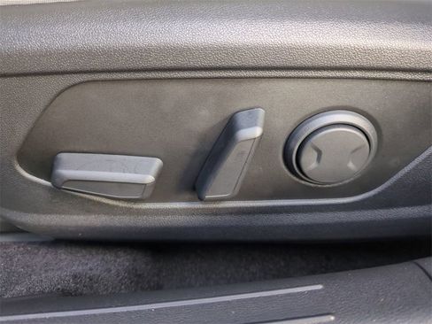 New 2026 Hyundai Elantra Limited image 21