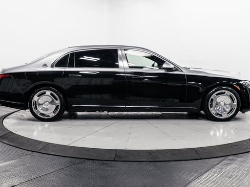 Used 2024 Mercedes-Benz Maybach S 580 4MATIC image 38