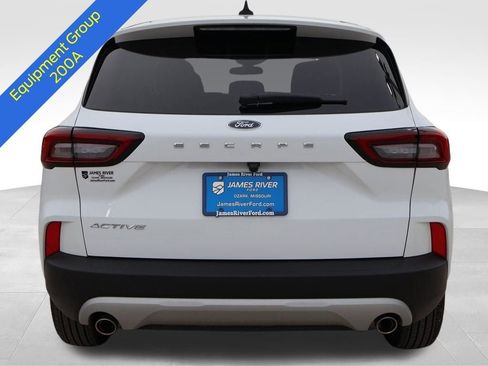 Certified 2025 Ford Escape Active w/ Cold Weather Package image 5