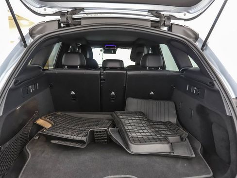 Used 2025 Mercedes-Benz GLC 350e 4MATIC image 23