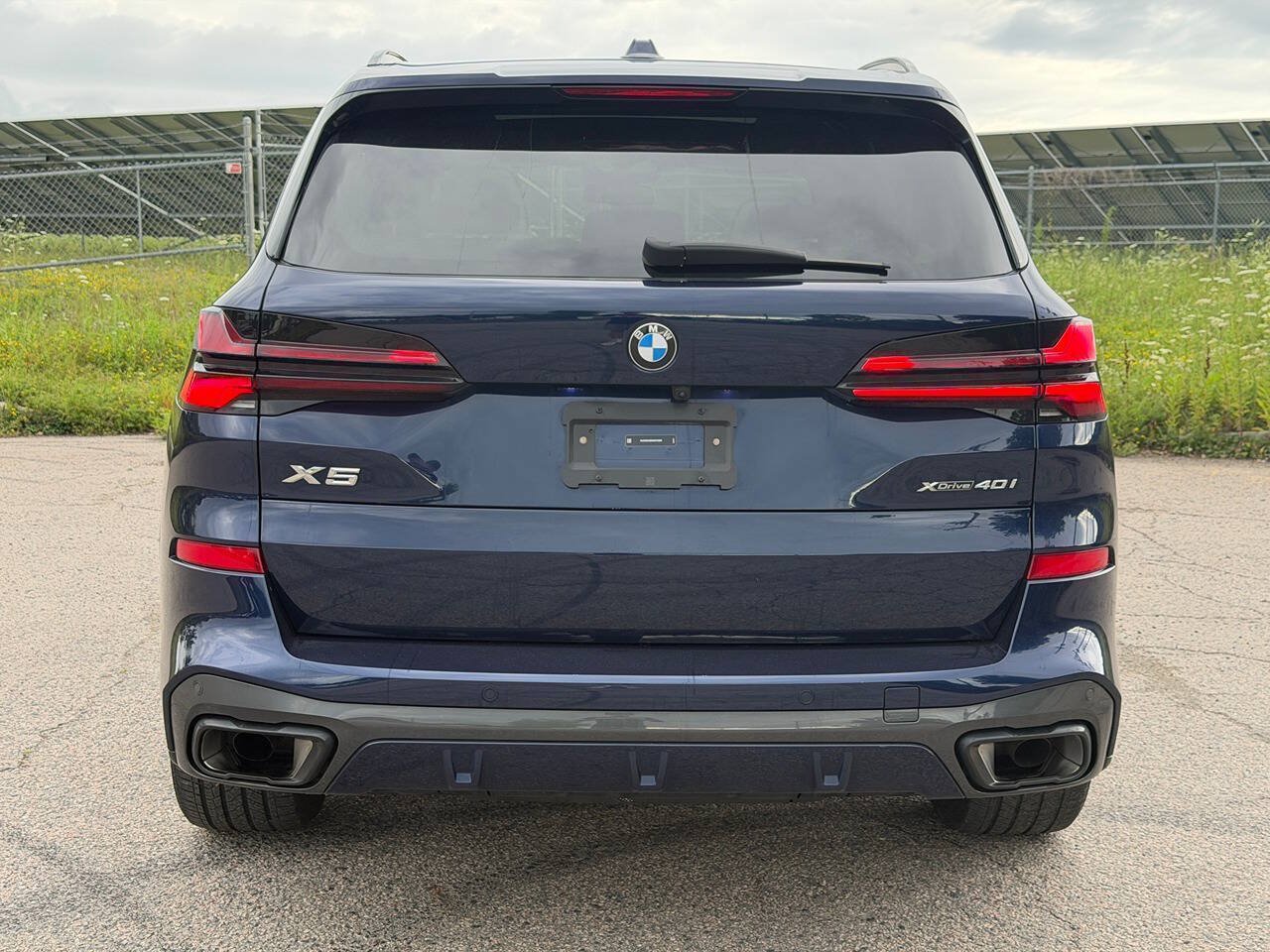 Used 2025 BMW X5 xDrive40i w/ M Sport Package AWD/4WD image 4