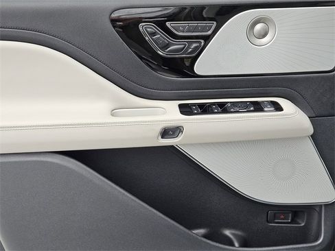 New 2026 Lincoln Aviator Reserve w/ Luxury Package image 22