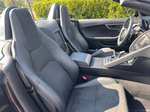 Used 2020 Jaguar F-TYPE Convertible RWD image 19