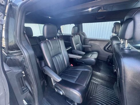 Used 2017 Dodge Grand Caravan GT FWD image 23