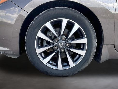 Used 2016 Nissan Altima 2.5 SL w/ 2.5 Technology w/LED Package FWD image 32