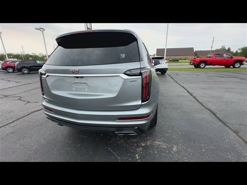 Used 2023 Cadillac XT6 Sport w/ Technology Package image 7