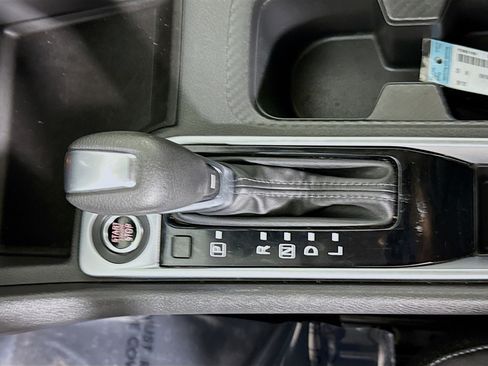 Used 2025 Nissan Sentra SV image 20