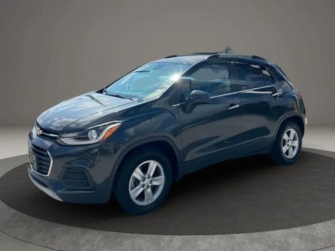 Used 2018 Chevrolet Trax LT w/ Driver Confidence Package FWD image 6