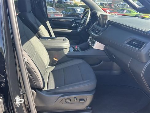 Used 2022 GMC Yukon SLE w/ Gmc Pro Safety Plus Package image 13