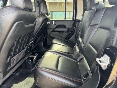 Used 2021 Jeep Gladiator Rubicon image 17