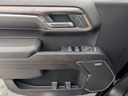 Used 2023 Chevrolet Silverado 1500 LTZ image 36