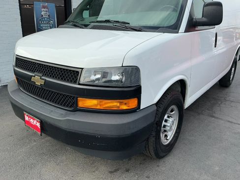 Used 2019 Chevrolet Express 2500 w/ Communications Package RWD image 20