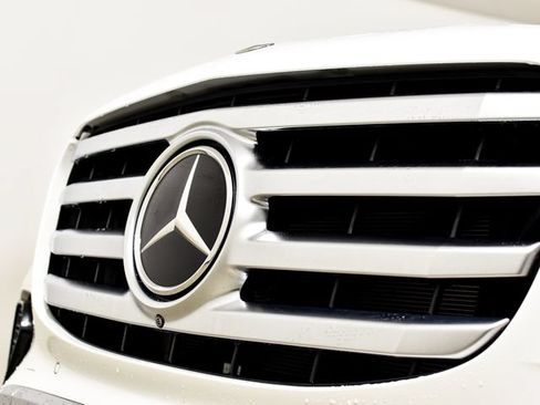 Certified 2025 Mercedes-Benz GLS 450 4MATIC image 9