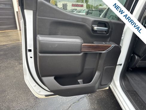 Used 2021 GMC Sierra 1500 SLT w/ X31 Off-Road Package AWD/4WD image 15