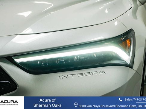 New 2026 Acura Integra FWD image 8