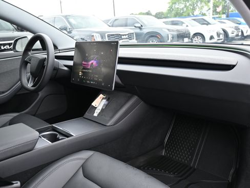 Used 2024 Tesla Model 3 Standard Range RWD image 15