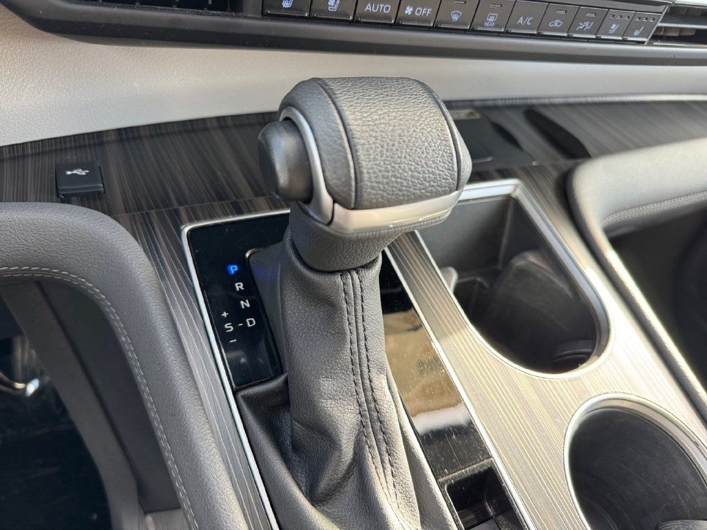 Certified 2023 Toyota Sienna Limited AWD/4WD image 25