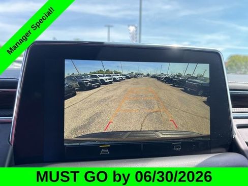 Used 2024 Chevrolet Suburban Premier AWD/4WD image 22