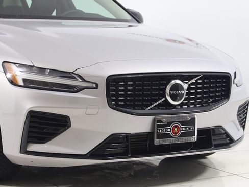 Used 2023 Volvo S60 T8 Plus AWD/4WD image 38