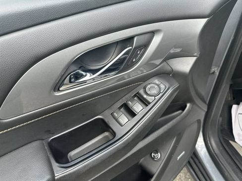 Used 2020 Chevrolet Traverse RS w/ LPO, Floor Liner Package AWD/4WD image 17