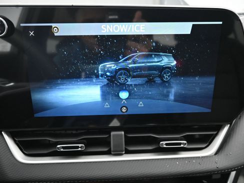 New 2026 Chevrolet Equinox LT FWD image 22