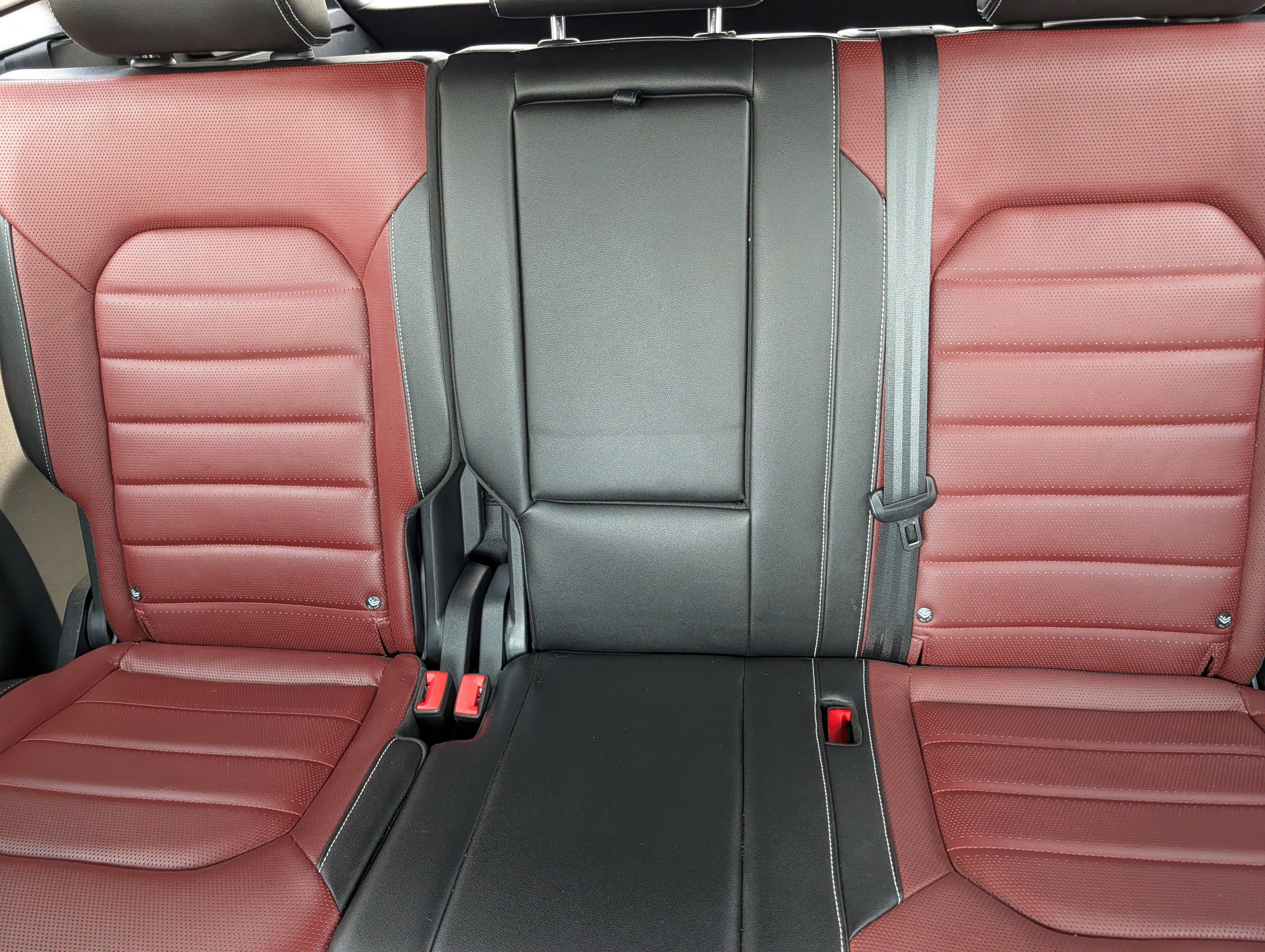 Used 2021 Volkswagen Atlas Cross Sport SEL Premium w/ Cross Sport MDO Package AWD/4WD image 13