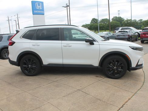 Used 2024 Honda CR-V Sport Touring image 3