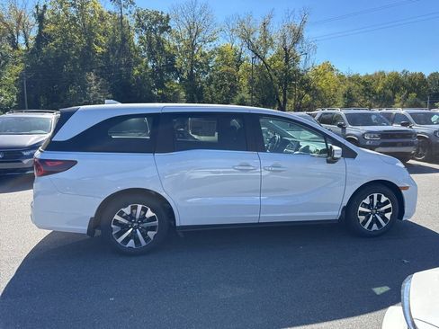 New 2026 Honda Odyssey EX-L image 8