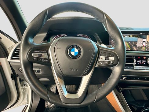 Used 2023 BMW X5 xDrive40i w/ Executive Package image 10